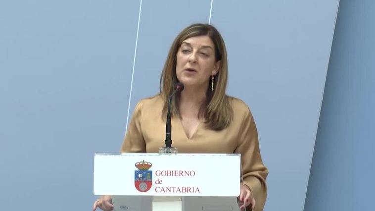 Buruaga jura como presidenta de Cantabria: "Me hago cargo de sus anhelos y preocupaciones"