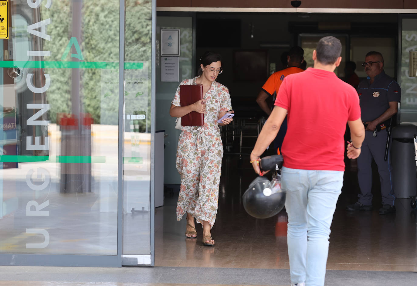 El final de la mascarilla obligatoria en los centros sanitarios de Córdoba, en imágenes