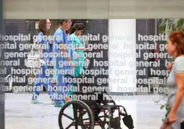 El final de la mascarilla obligatoria en los centros sanitarios de Córdoba, en imágenes