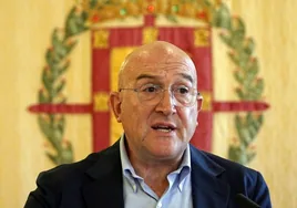 Carnero dice que la situación económica del Ayuntamiento de Valladolid es «complicada» por la deuda