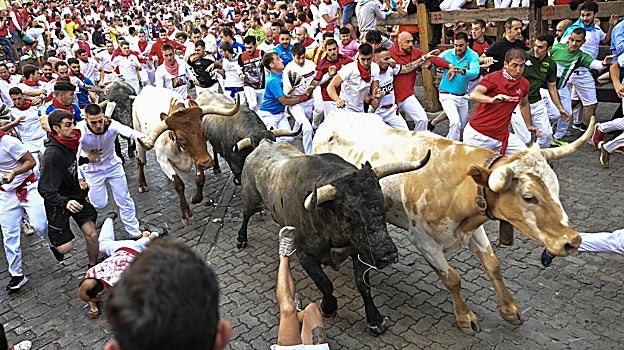 El encierro a su paso por Telefónica