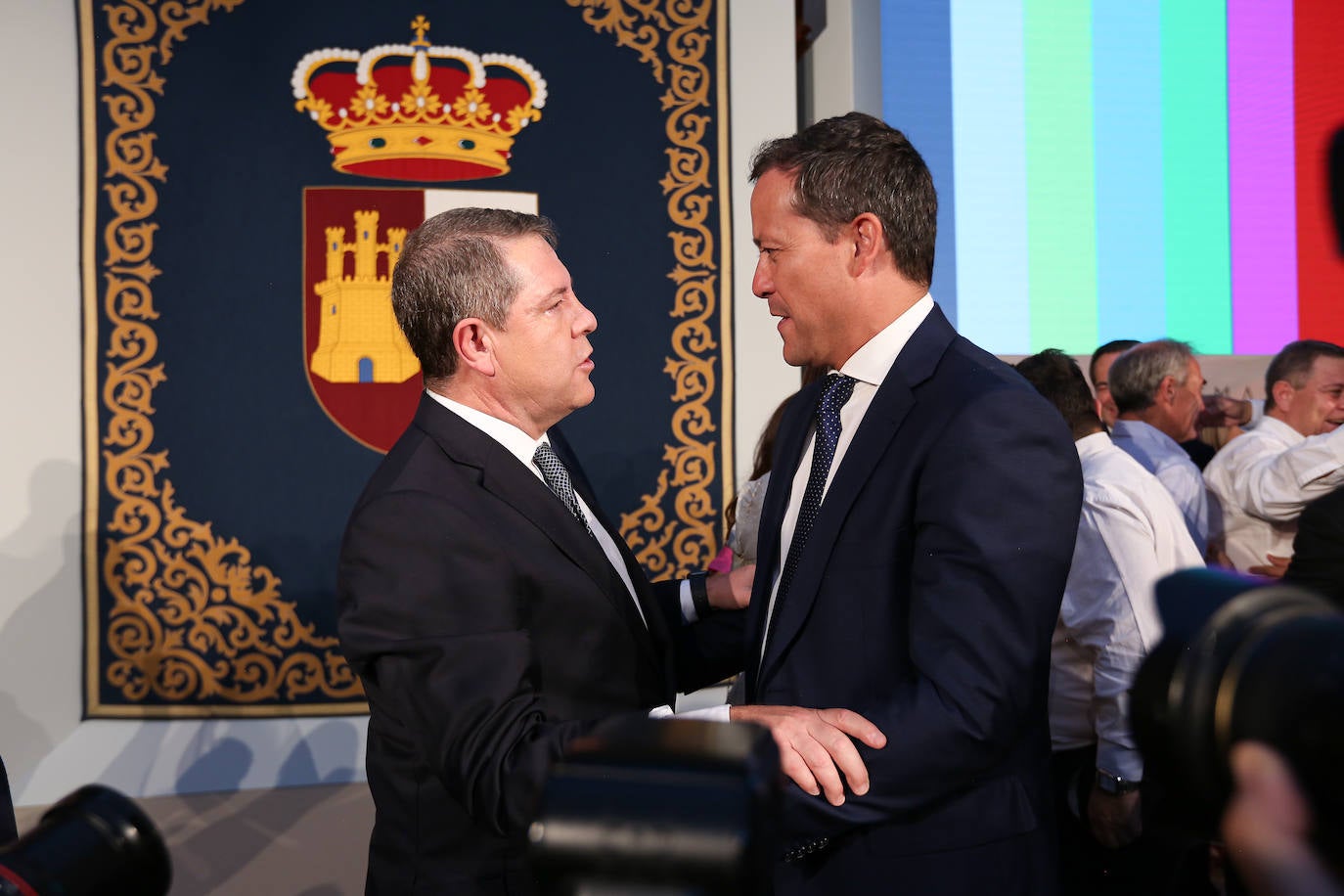 La toma de posesión de Emiliano García-Page como presidente de Castilla-La Mancha, en imágenes