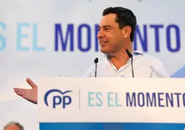 Juanma Moreno pide «salir a por todas» porque Sánchez está buscando que «no haya una mayoría suficiente para el cambio»