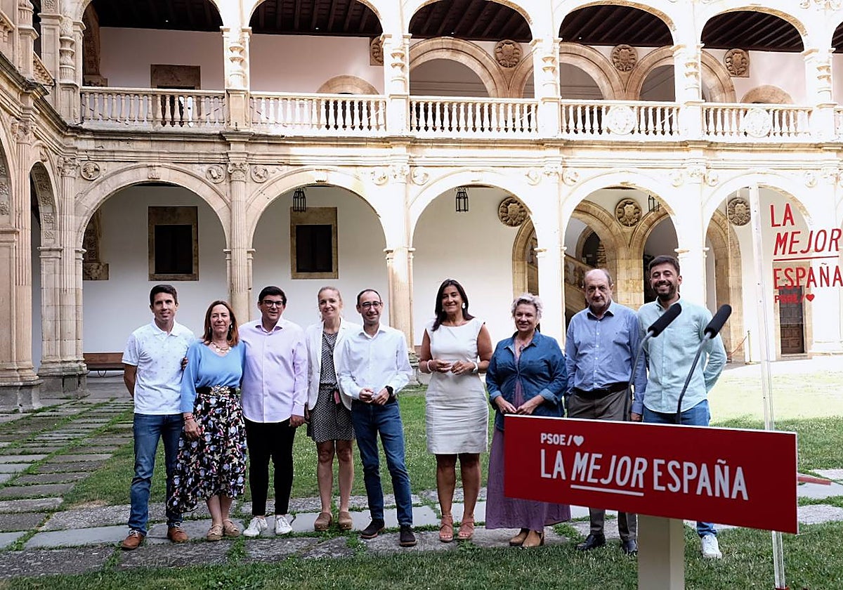 La secretaria de Organización del PSOECyL, Ana Sánchez, presenta la campaña electoral del partido en Castilla y León junto al cabeza de lista al Congreso por Salamanca y secretario general de Salamanca, David Serrada