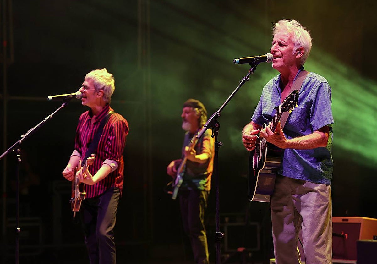 Ariel Rot y Kiko Veneno, durante su concierto en el Teatro de la Axerquía