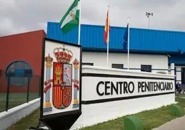 El suicidio de un preso en Algeciras provoca una revuelta para exigir mejor atención sanitaria