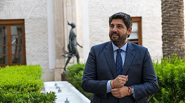 López Miras: «No me siento un conejillo de Indias ni creo que Murcia sea un laboratorio del 23J»