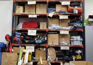 Un reloj por 6.000 euros, la 'joya' de la subasta de objetos perdidos en Madrid