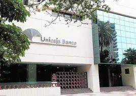 El consejo de Unicaja Banco nombra consejeros independientes a Antonio Carrascosa y a Rocío Fernández Funcia
