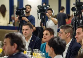 Otegi saca pecho de su «política sin ruido» y presume de los pactos de Bildu con el PSOE