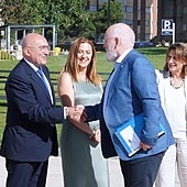 Timmermans defiende el carril bici en Valladolid y considera que «mejorar la calidad del aire no es de izquierdas o derechas»