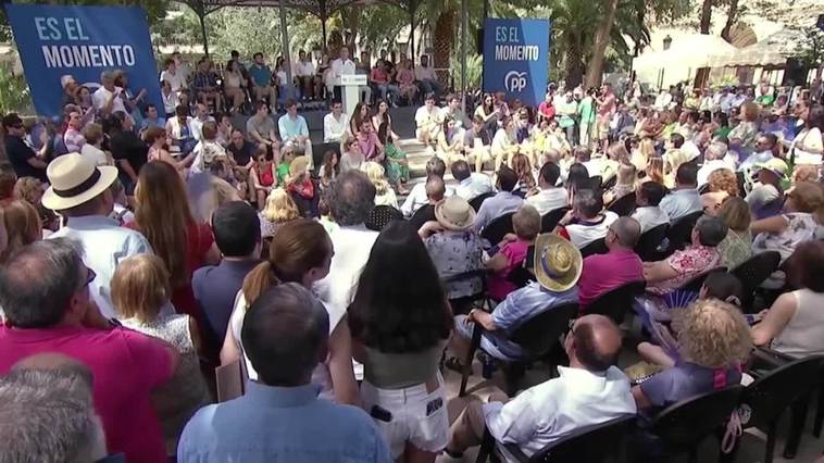 Feijóo dice que Sánchez se "encerró" para "nada" ante el debate