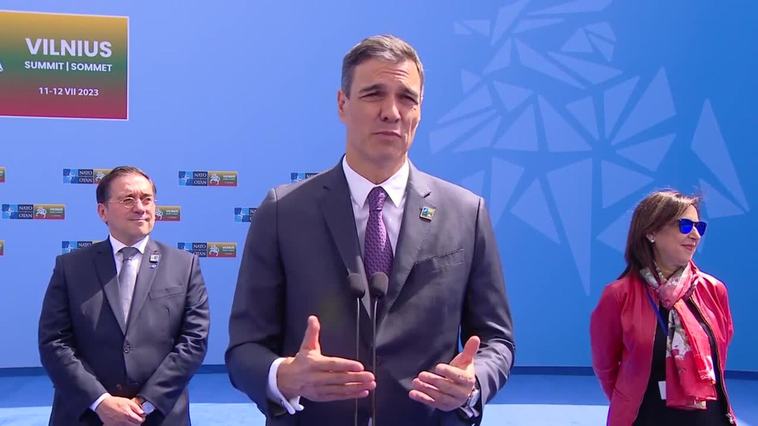 Sánchez denuncia la "montaña de mentiras" y el uso "descarnado" de ETA en el debate
