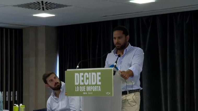 PP y VOX buscan el voto útil en Murcia
