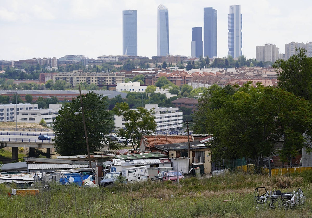 Vista de las narcochabolas, el pasado junio