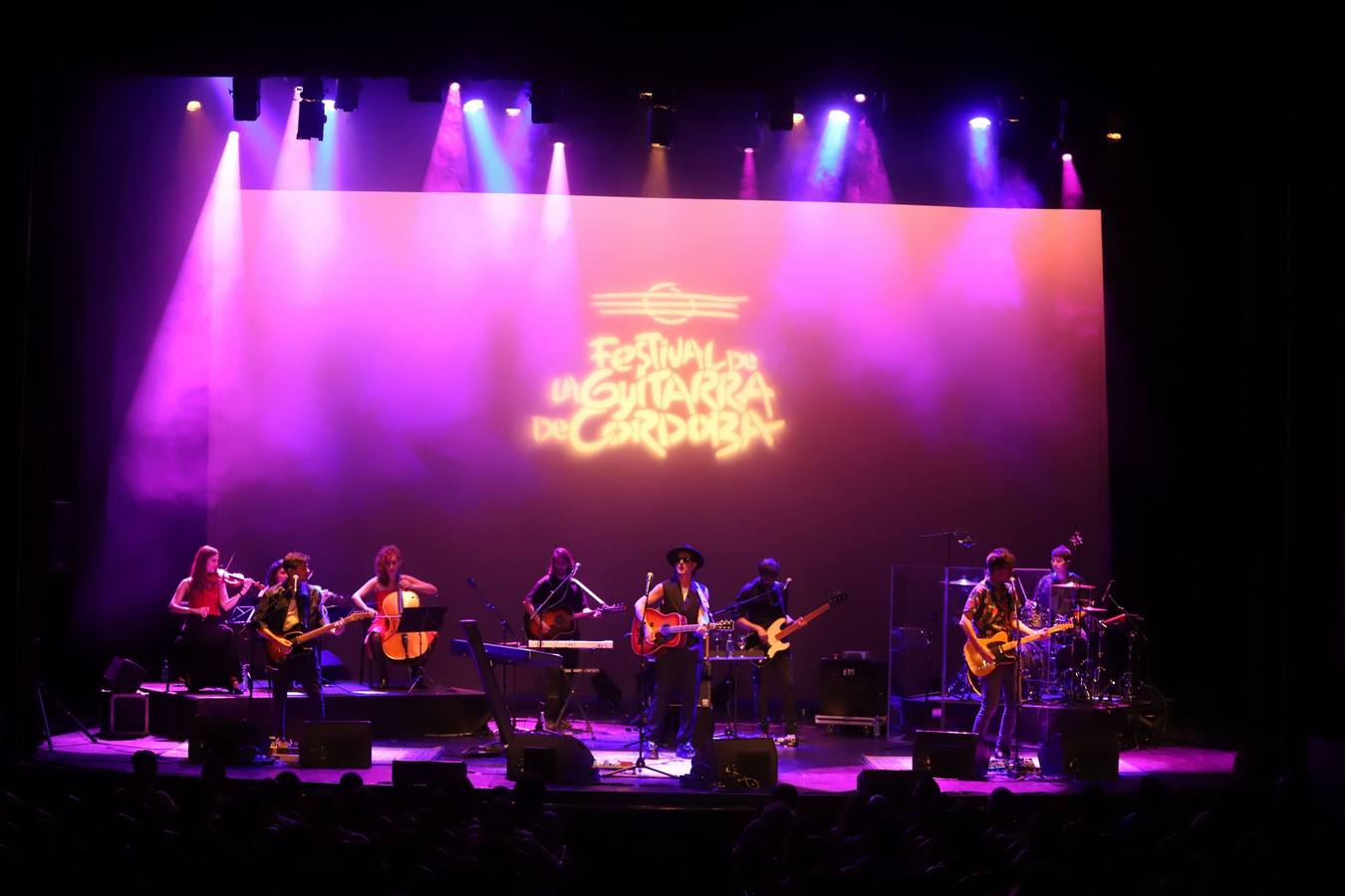 Coti llena el Gran Teatro con sus grandes temas y la fusión en su música