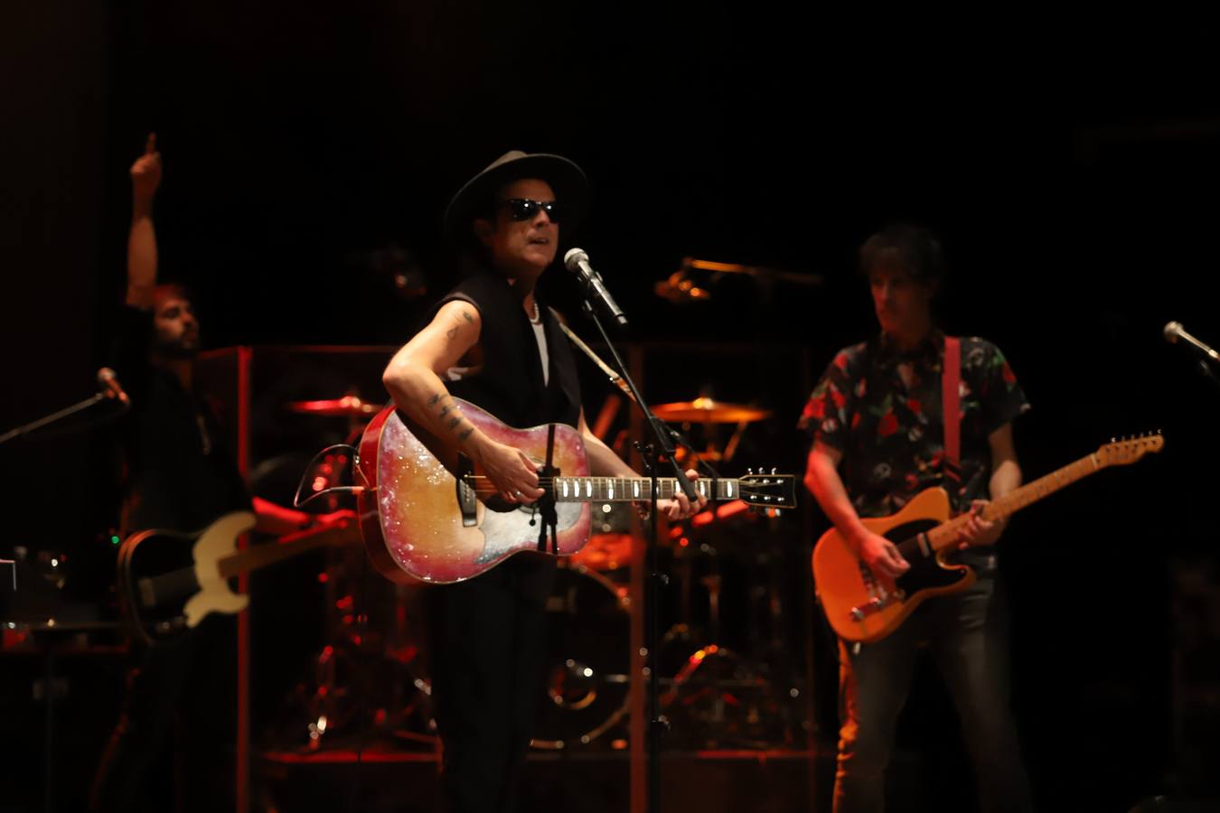 Coti llena el Gran Teatro con sus grandes temas y la fusión en su música