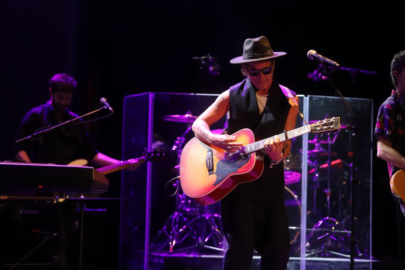 Coti llena el Gran Teatro con sus grandes temas y la fusión en su música