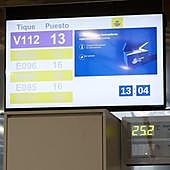 Correos se refuerza para facilitar el voto por correo para las elecciones: abrirá el fin de semana y contrata más personal