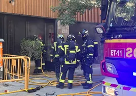 Un incendio en la cocina de un restaurante en Ponzano obliga a cortar parte de la calle