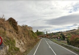 Herido grave un motorista tras colisionar contra una pared en Treviño