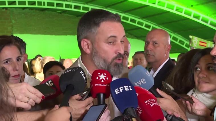 Abascal carga contra los acercamientos de Feijóo a PSOE y PNV