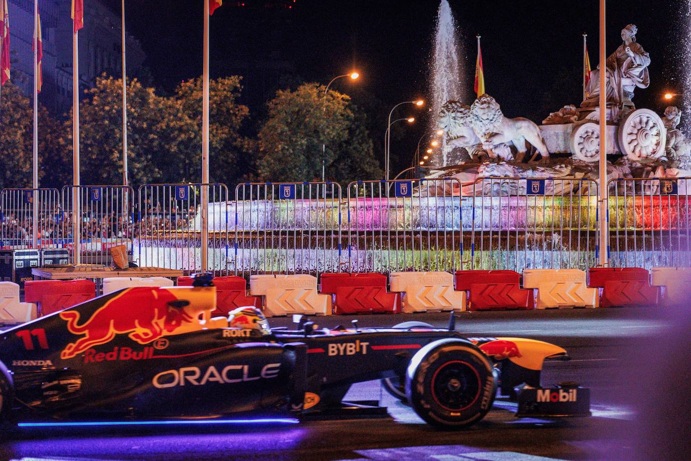 El mítico RB7 hace el circuito en el Red Bull Show Run