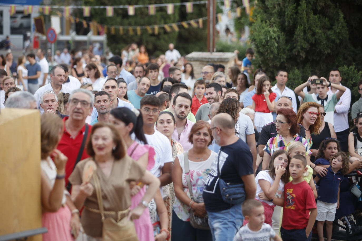 La Virgen del Carmen de San Cayetano de Córdoba siembra la alegría, en imágenes