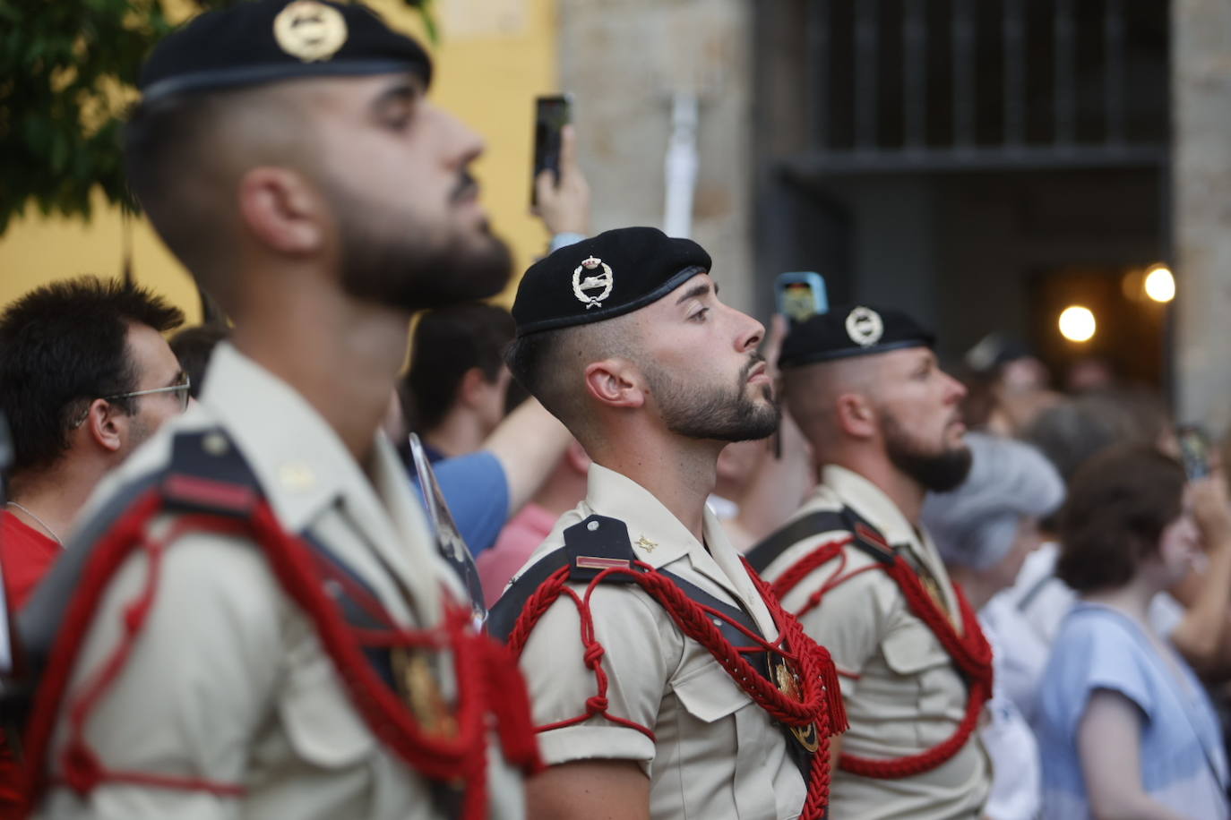 La Virgen del Carmen de San Cayetano de Córdoba siembra la alegría, en imágenes