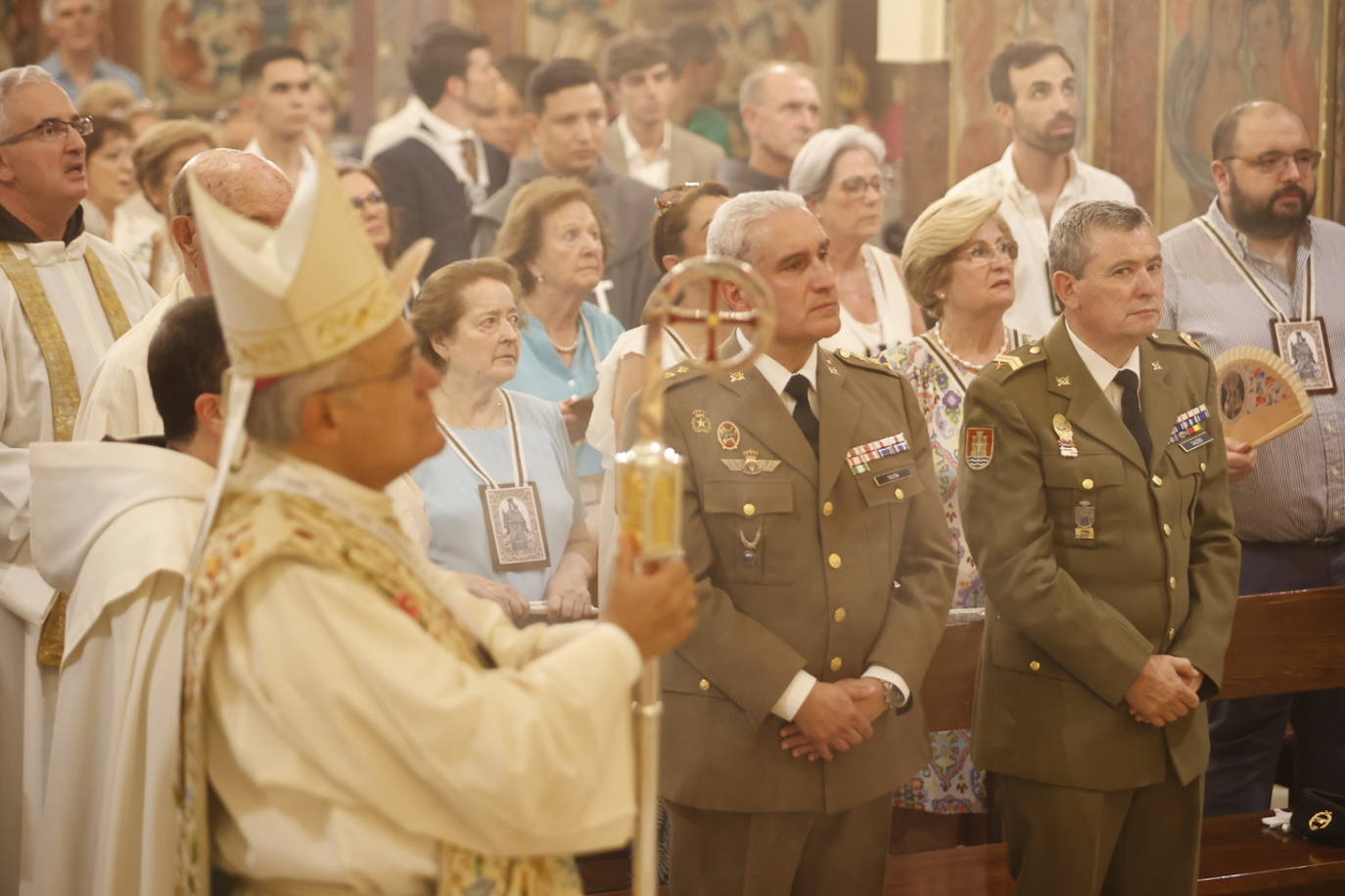 La Virgen del Carmen de San Cayetano de Córdoba siembra la alegría, en imágenes