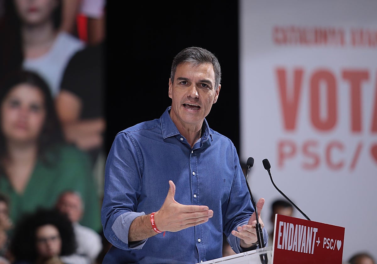 El presidente del Gobierno, Pedro Sánchez, este domingo en el mitin del PSC en Barcelona, acto central de su campaña