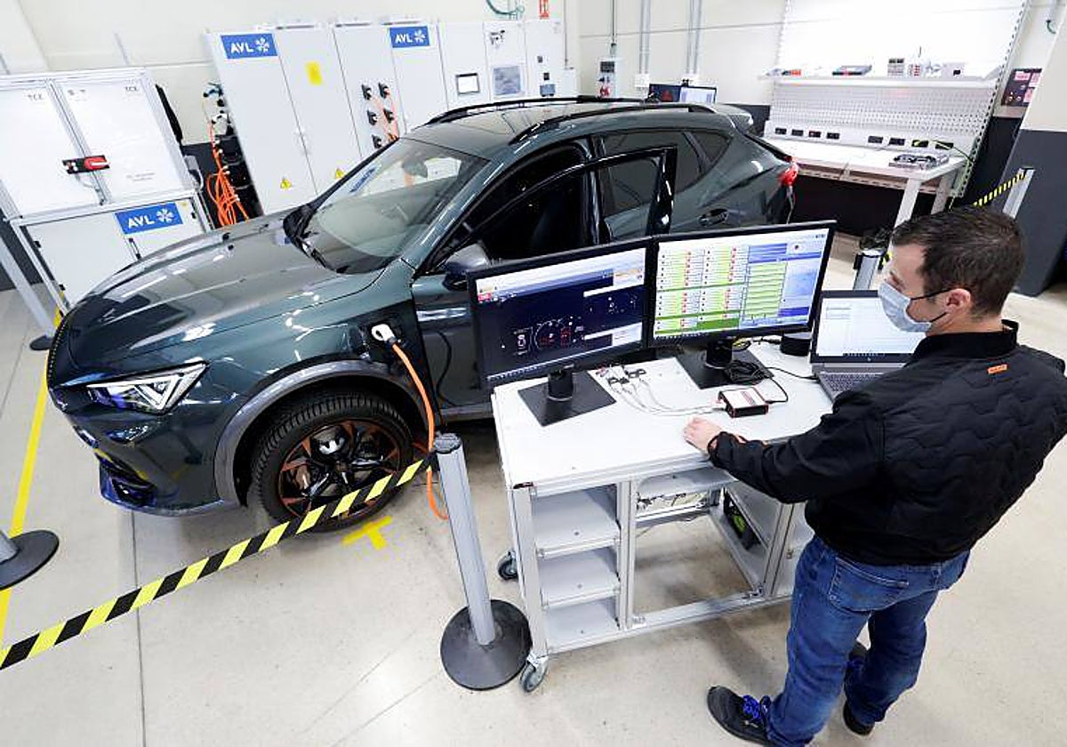 Seat ya inauguró hace un par de años en Martorell el entonces primer laboratorio de baterías de España