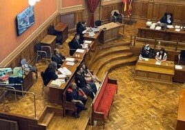La Fiscalía retira la petición de prisión permanente para el acusado de tres crímenes en una hora en el centro de Barcelona