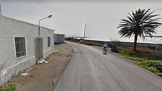 Encuentran muerto con varias puñaladas a un inmigrante en una zona de invernaderos en Almería
