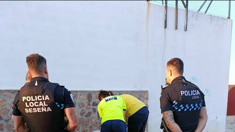 La Policía Local salva la vida en Alameda a un menor con intoxicación etílica