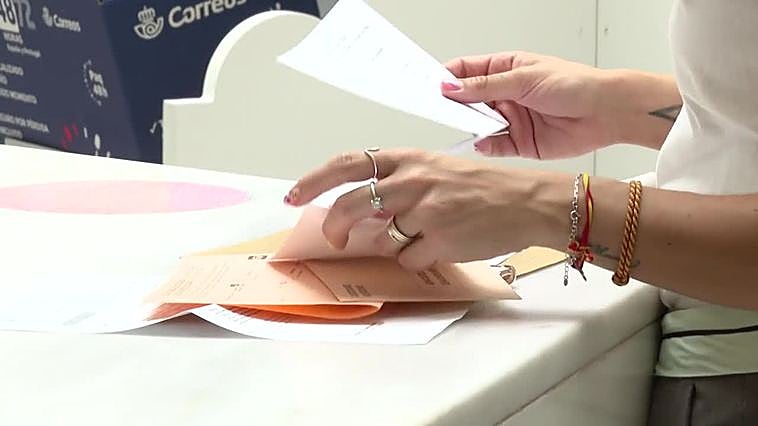La JEC atiende la petición de Correos y amplía el plazo para el voto postal