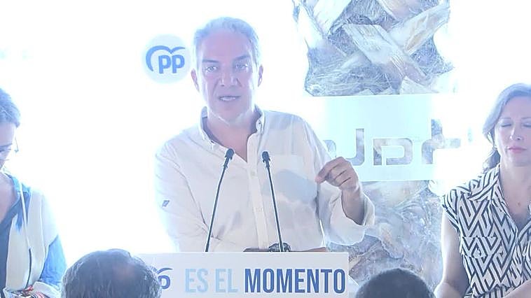 Bendodo pide a los que aún no han votado por correo "que no le hagan el juego a Sánchez"