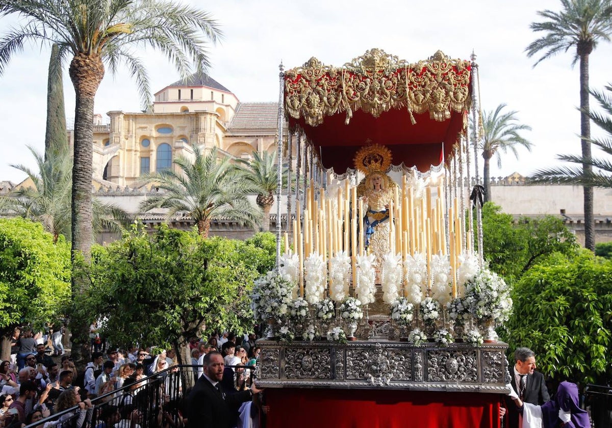 La Virgen de la Salud, en su paso de palio el Martes Santo