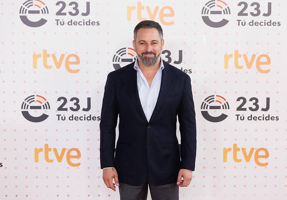 El líder de Vox, Santiago Abascal, este miércoles antes de entrar al debate de RTVE