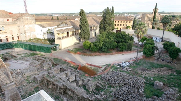 Jardines del Campo Santo de los Mártires en Córdoba, junto a la Biblioteca Provincial, donde se dice que están enterrados los califas