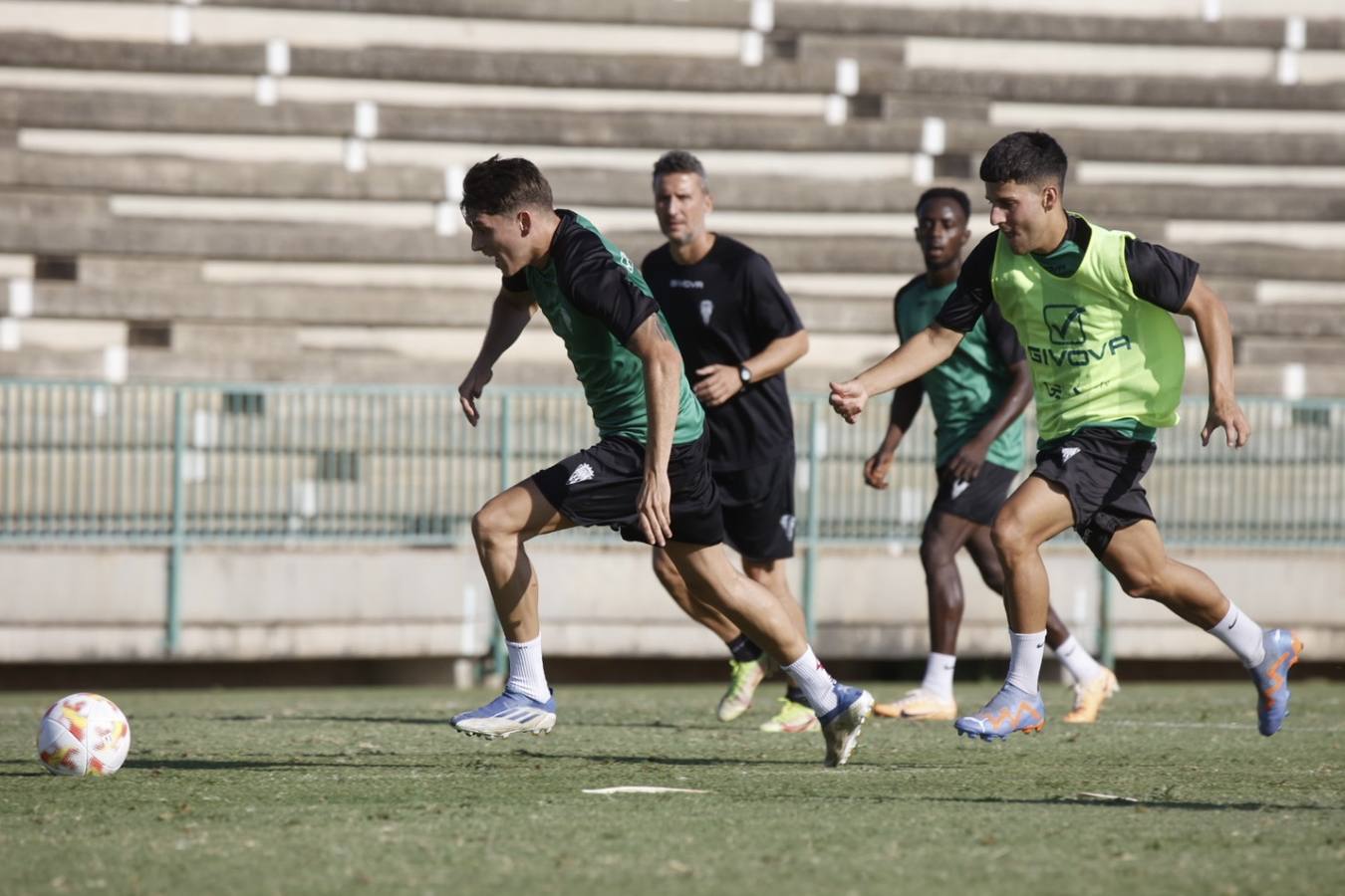 El Córdoba CF - Córdoba B, en imágenes