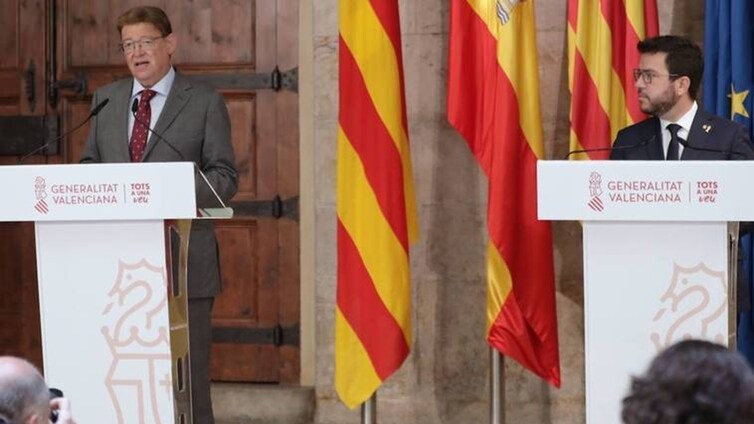 Ximo Puig se despide con una subvención a dedo al consorcio que promociona la cultura catalana en el exterior presidido por Pere Aragonès