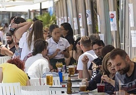 «Me levanté sin desayunar, me imagino que amasando el pan después de 15 minutos»: la queja airada de la clienta de un bar por la espera