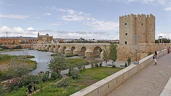 Diez curiosidades del Puente Romano de Córdoba que no conocías