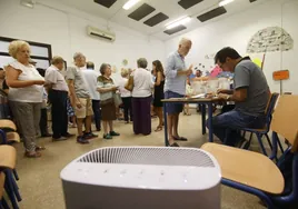 Elecciones 23J: Los cordobeses madrugan para votar y evitar las horas más cálidas