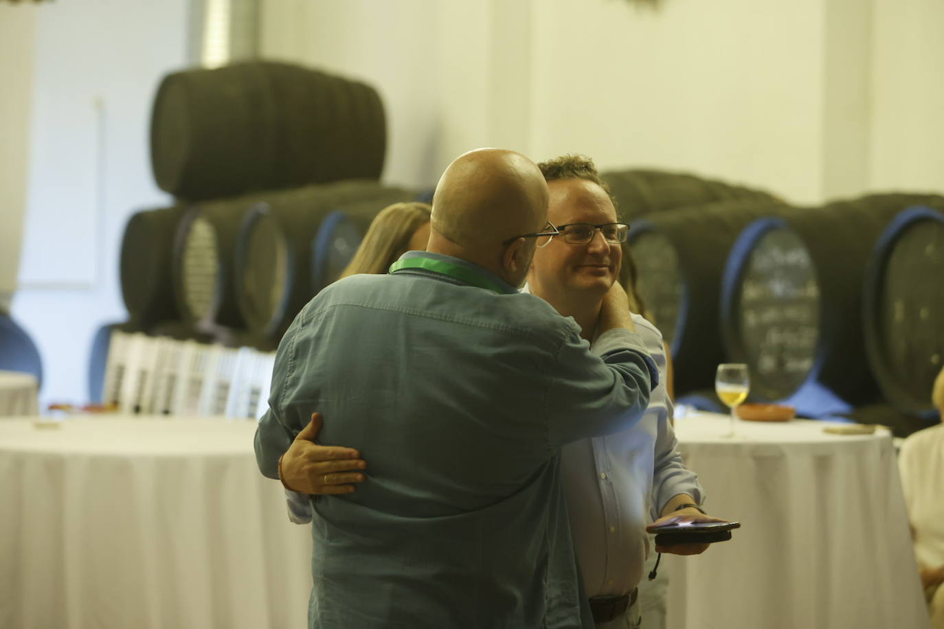 La igualada noche electoral en la &#039;sede&#039; de Vox en Córdoba, en imágenes