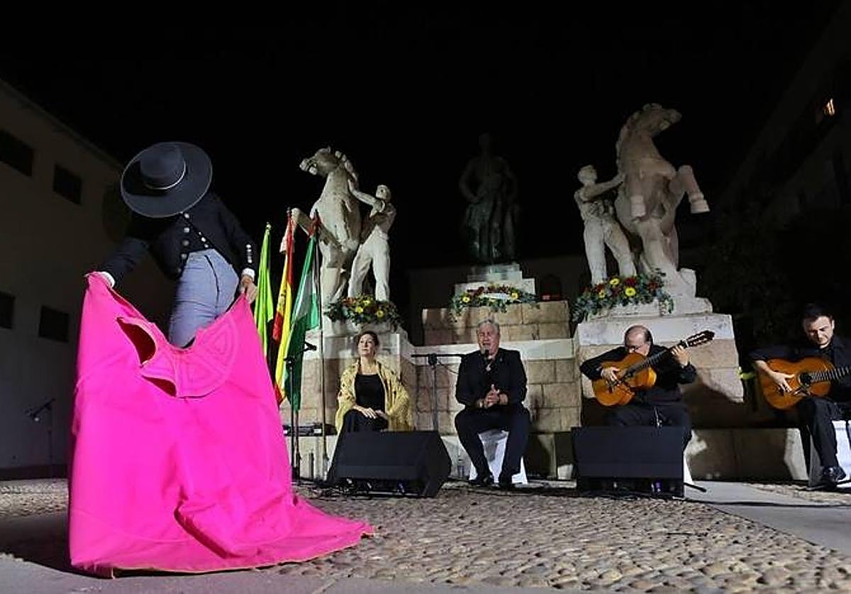 Homenaje a Manolete el año pasado en la plaza del Conde de Priego