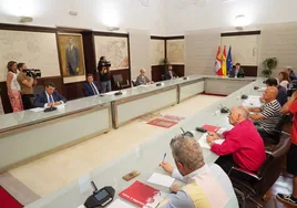 Junta de Castilla y León, sindicatos y patronal hacen las paces en torno al Diálogo Social