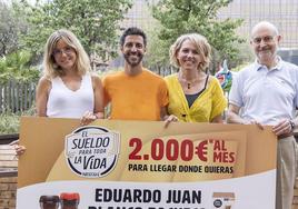 El dueño de un bar de Huelva es el ganador del 'Sueldo para toda la vida' de Nescafé