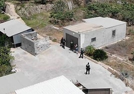 Detienen a un par de ladrones habituales acusados de robar correspondencia postal a más de 2.000 víctimas